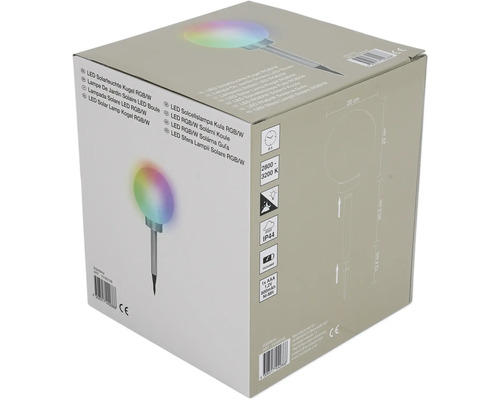 Emballage d''une lampe solaire LED boule pour le jardin avec changement de couleur