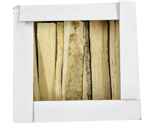 Bois d'allumage dans une boîte blanche