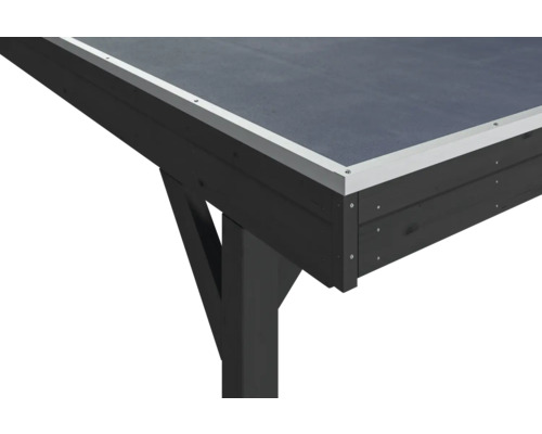 Vue détaillée d''un pavillon de jardin en bois avec toit plat