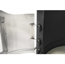 Vue détaillée d''une porte de four avec charnières