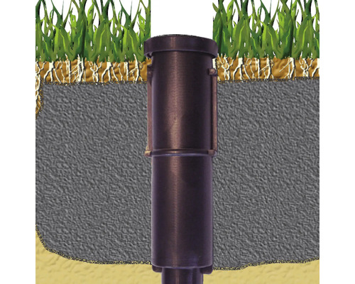 Bewässerungsversenkregner im Gartenboden