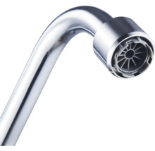 Verchromter Wasserhahn mit Strahlregler