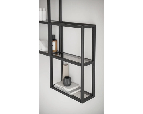 Wandregal mit Glasböden zur Badezimmeraufbewahrung