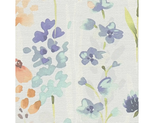 Gros plan d''un papier peint à motifs floraux