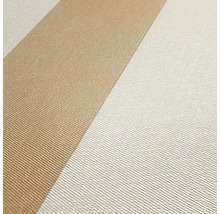 Detailansicht einer Tapete mit Streifenmuster