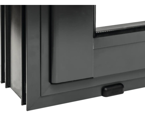 Vue détaillée d''une fenêtre coulissante avec cadre de fenêtre