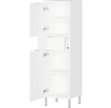 Weißer Badezimmerschrank mit offenen Türen und Regalen.