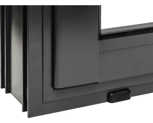 Vue détaillée d''une fenêtre en plastique grise