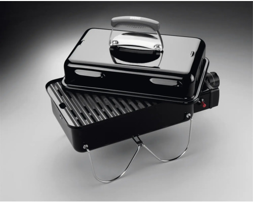 Schwarzer tragbarer Gasgrill mit Deckel und verchromtem Gestell