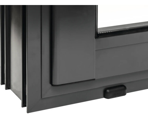 Vue détaillée d''un cadre de fenêtre gris