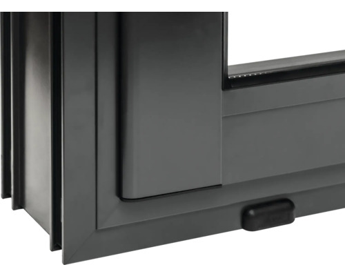 Vue détaillée d''une fenêtre coulissante grise