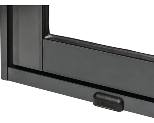 Vue détaillée d''un cadre de fenêtre gris avec mécanisme de fermeture