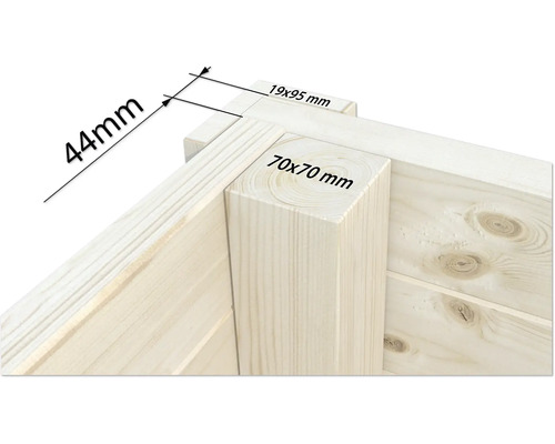 Gros plan d''un angle en bois avec des dimensions de 44 millimètres, 19 par 95 millimètres et 70 par 70 millimètres.