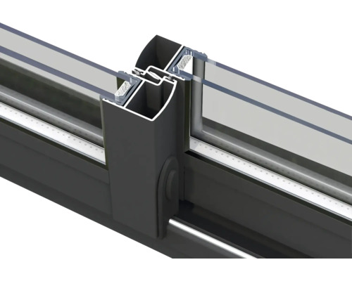 Vue détaillée d''une fenêtre coulissante avec cadre en aluminium