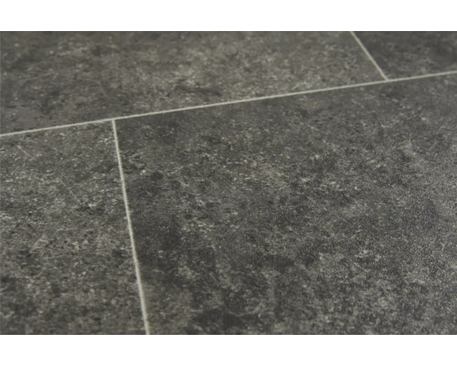 Nahaufnahme von grauen Bodenfliesen mit Fugen