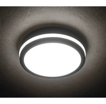 Runde Deckenleuchte mit hellem Licht