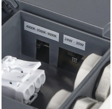Details einer Lampe mit Informationen zu Farbtemperatur und Leistung