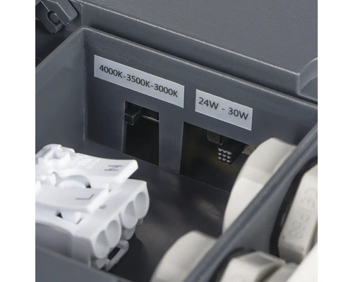 Details einer Lampe mit Informationen zu Farbtemperatur und Leistung