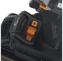 Detailansicht einer Dewalt Akku-Nagelpistole mit LED-Leuchte und Anti-Rotationsfunktion