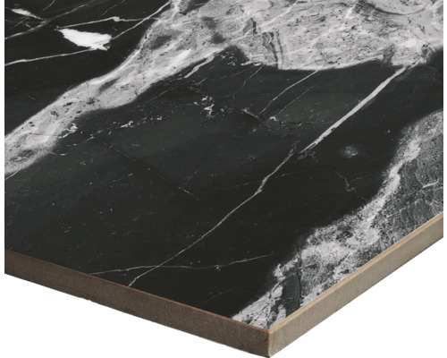 Fliese in Marmoroptik