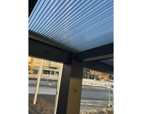 Vue détaillée d''un toit de terrasse avec sous-construction