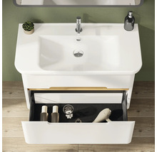 Badezimmerwaschtisch mit offenem Schubfach, Waschbecken, Armatur, Spiegel, Seifenspender und Dekoration