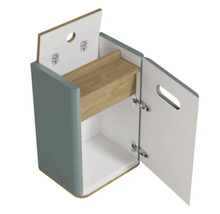 Offener, kleiner Schrank mit Regalboden