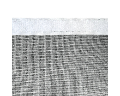 Detailansicht eines Textilgewebes mit Saum