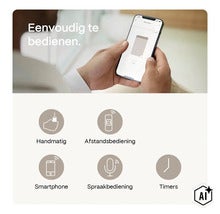 Une personne contrôle un store enrouleur via une application smartphone ainsi que d autres options comme la télécommande, la voix et la minuterie. (Image AI modified or generated)