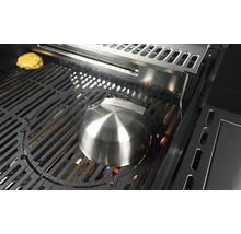 Edelstahldeckel zum Grillen von Speisen auf einem Grill