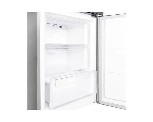 Vue intérieure d''un réfrigérateur avec des compartiments ouverts pour stocker les aliments.