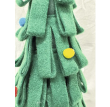 Sapin de Noël décoratif en feutre avec ornements colorés