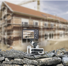Digitalkamera auf Laserliner Stativ vor Baustelle