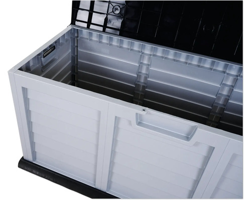 Coffre de rangement d''extérieur ouvert.