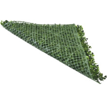 Haie artificielle avec feuilles vertes et structure en treillis