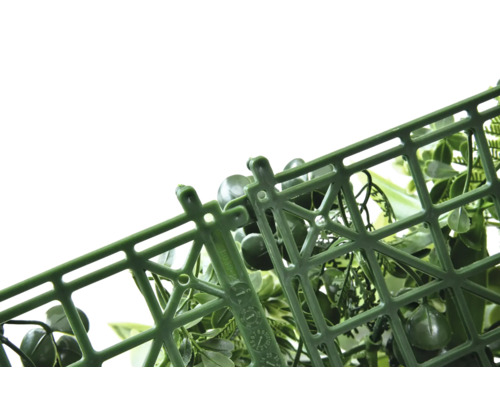 Plante artificielle sur treillis en plastique pour la décoration