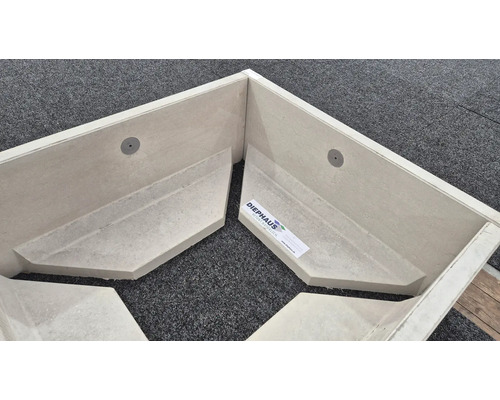 Eckduschelement aus beschichtetem Hartschaum