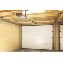Garagentor mit Antriebssystem und Deckenmontage