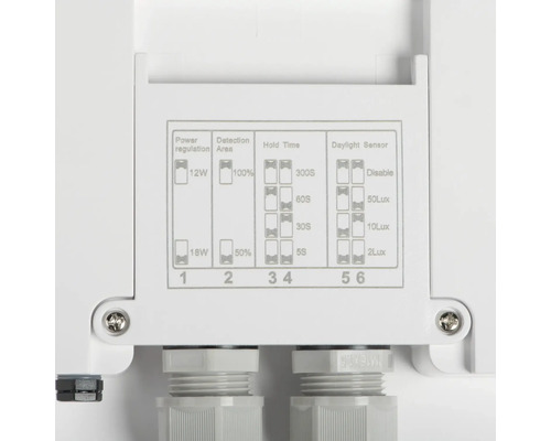 Einstellungen für Leistung, Erfassungsbereich, Haltezeit und Tageslichtsensor eines Gerätes.
