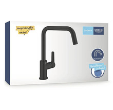 Verpackung einer Küchenarmatur in Schwarz von Grohe mit Quickfix-Funktion