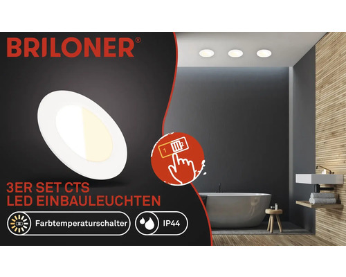 Briloner Logo. Drei LED Einbauleuchten im Badezimmer, mit Farbtemperaturschalter und IP44 Schutzart.