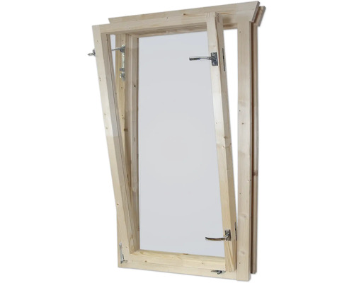 Fenêtre en bois ouverte avec ferrures et poignée