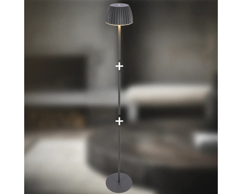 Stehleuchte mit Lampenschirm und rundem Sockel für den Innenbereich