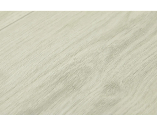 Nahaufnahme eines Laminatbodens mit Holzstruktur