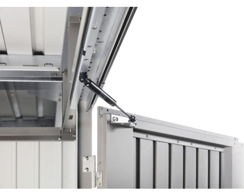 Detailaufnahme einer geöffneten Metallgartenbox mit Gasdruckfeder
