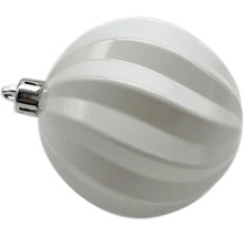 Boule de Noël avec motif en spirale