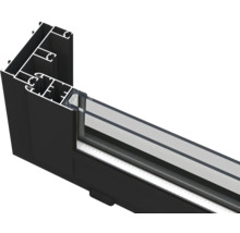 Coupe transversale d''un cadre de fenêtre noir avec vitrage multiple