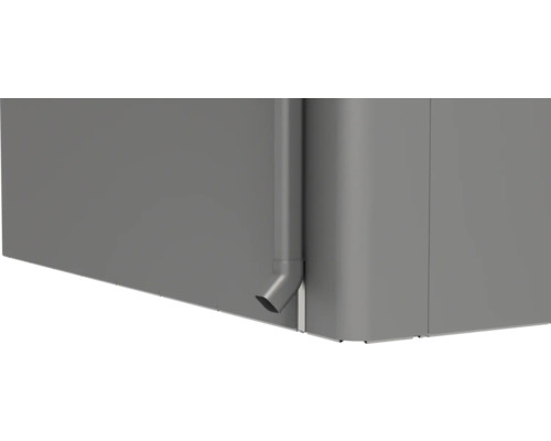 Detailansicht einer Regenrinne an einem Gebäude.