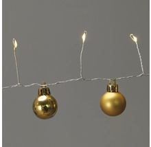 Lichterkette mit goldenen Weihnachtskugeln