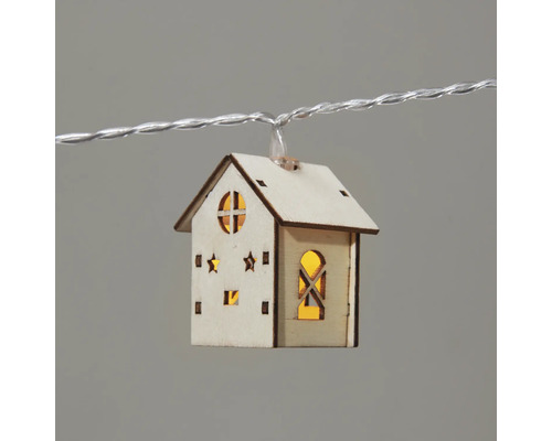 Lichterkette mit Hausmotiven aus Holz